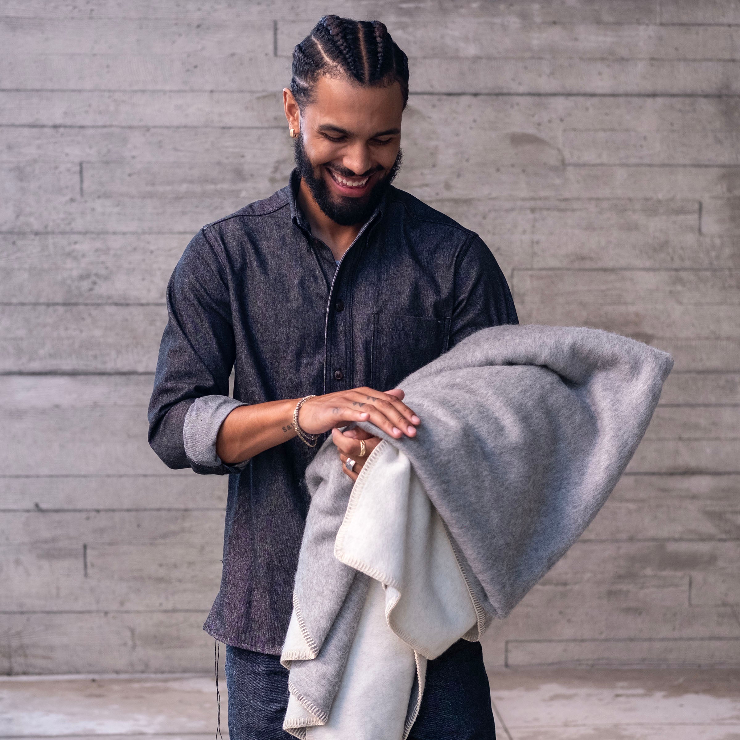 Ultimate Pure Alpaca Luxury Blanket (Twin Size, Sept Delivery)