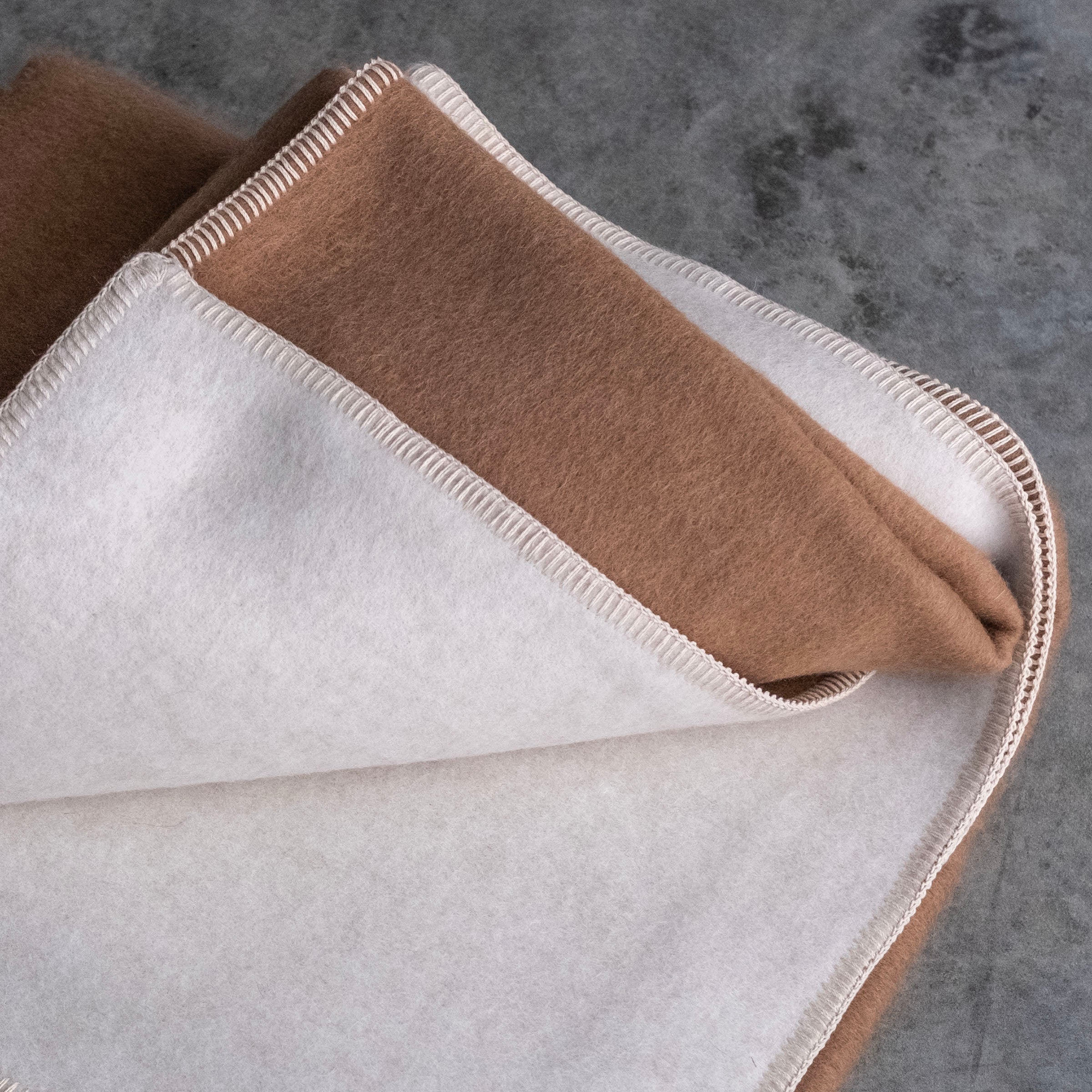 Ultimate Pure Alpaca Luxury Blanket (Twin Size, Sept Delivery)