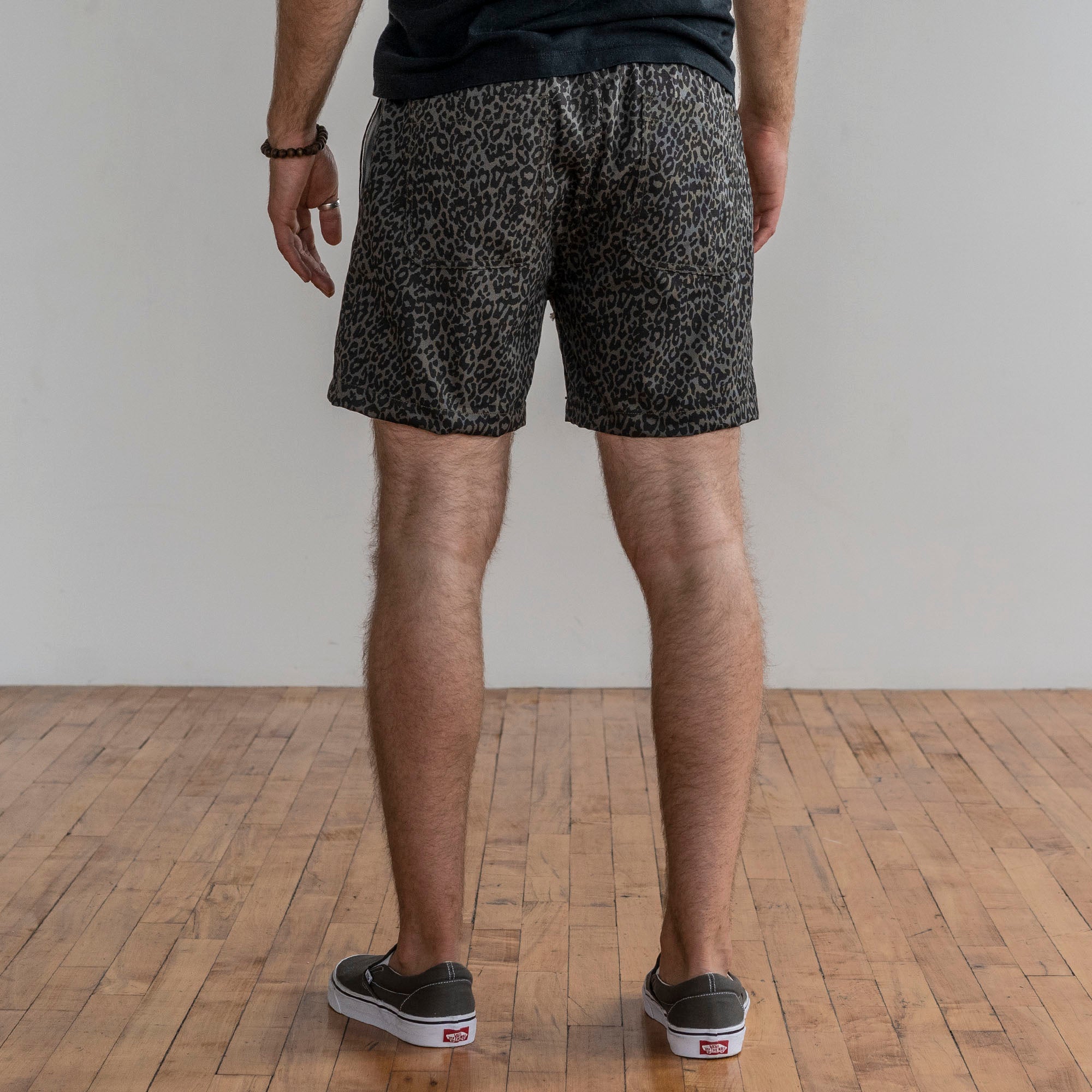 Laidback Short in Graphite Leopard 7oz Twill