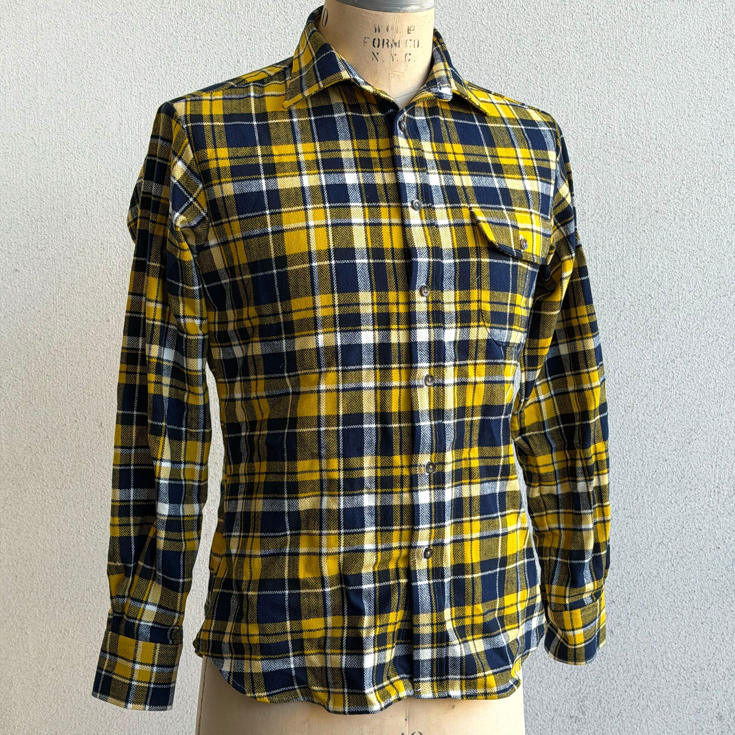 Sample: Individualized Tomorrowland Gold & Black Flannel Shirt Sz Large