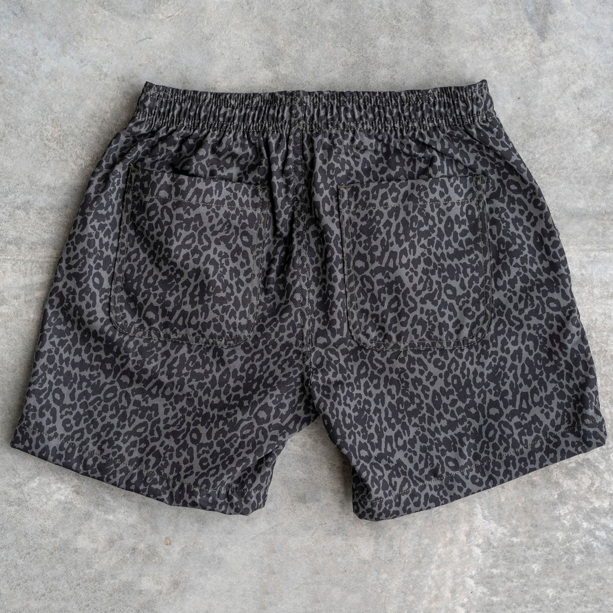 Laidback Short in Graphite Leopard 7oz Twill