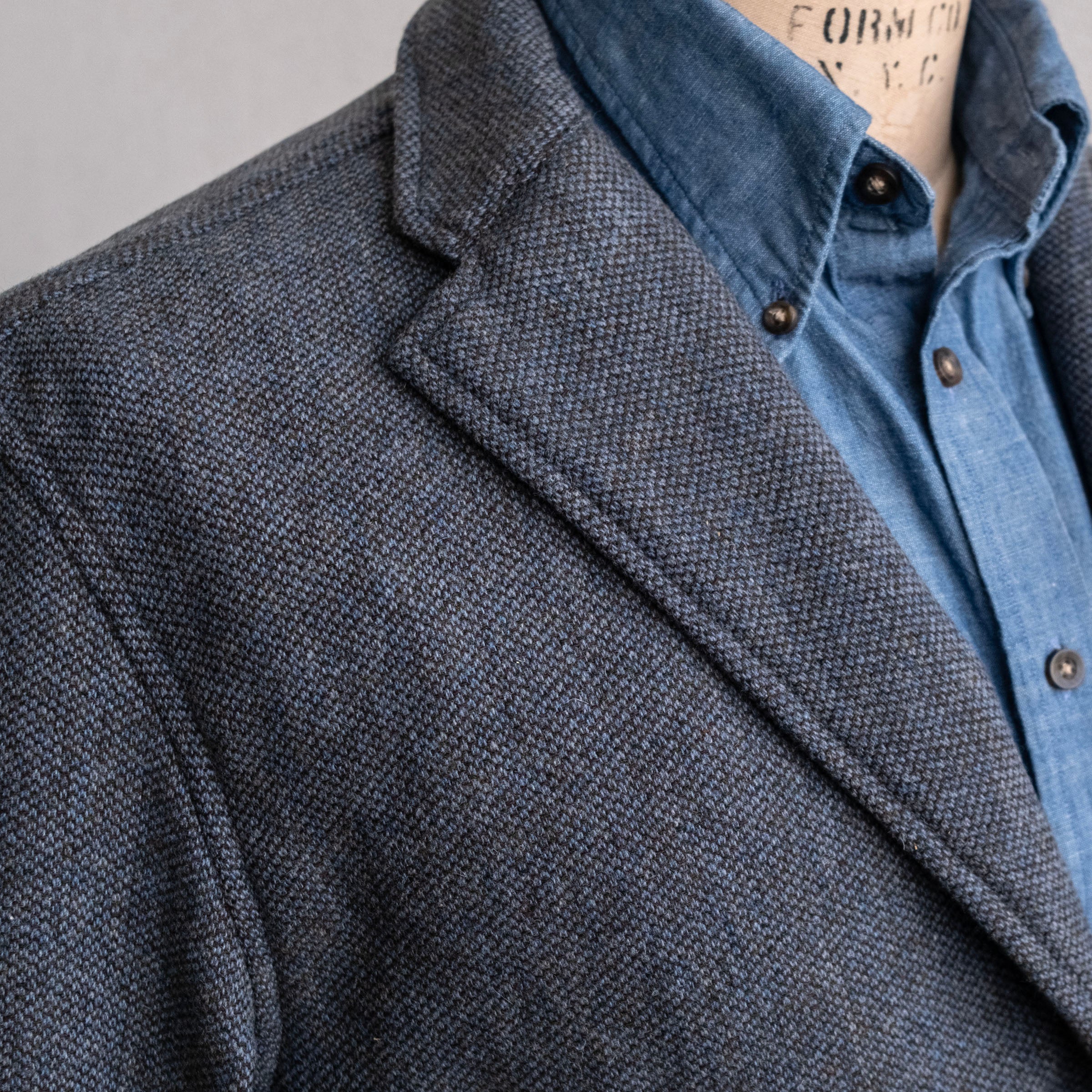 Sample Sale: Sinclair in Ice Barleycorn Tweed Sz 42L